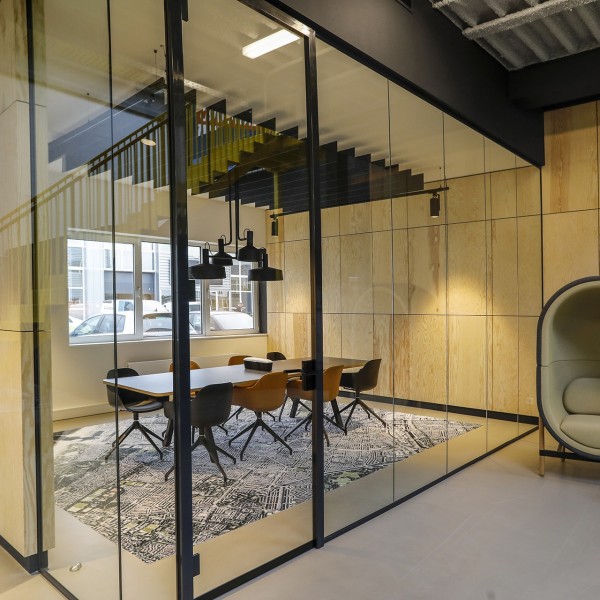 Grayspace_URBAN_14_klein