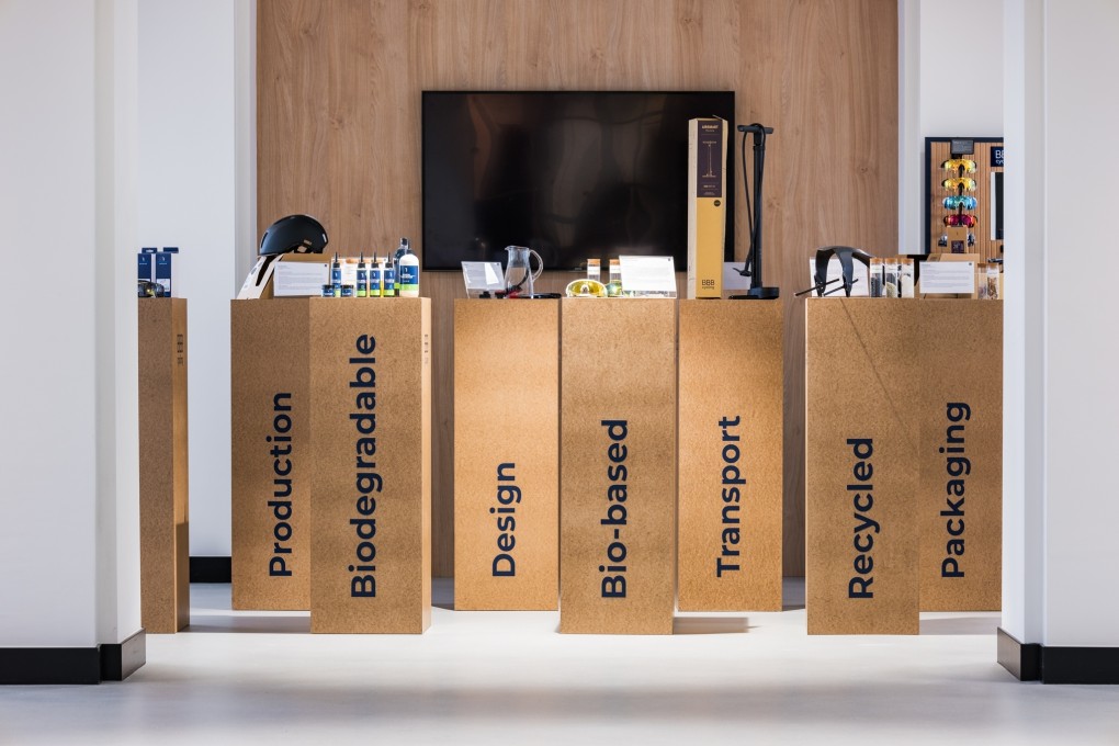 bespark-kantoorinrichting-showcasemeubel
