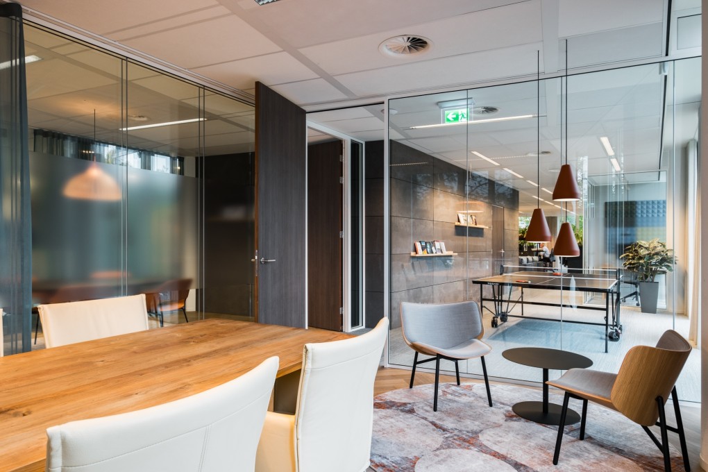 BESPARK-Bloei Vermogen-Overlegruimte-Met-Pingpongtafel