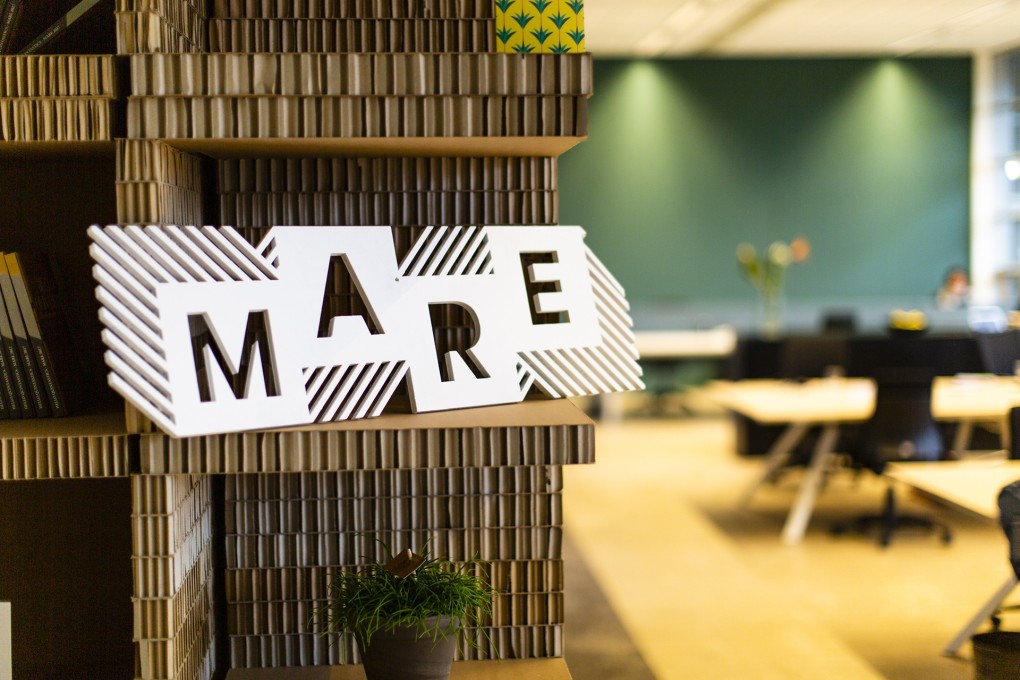 mare-kantoor-amsterdam-logo-interieur-bespark