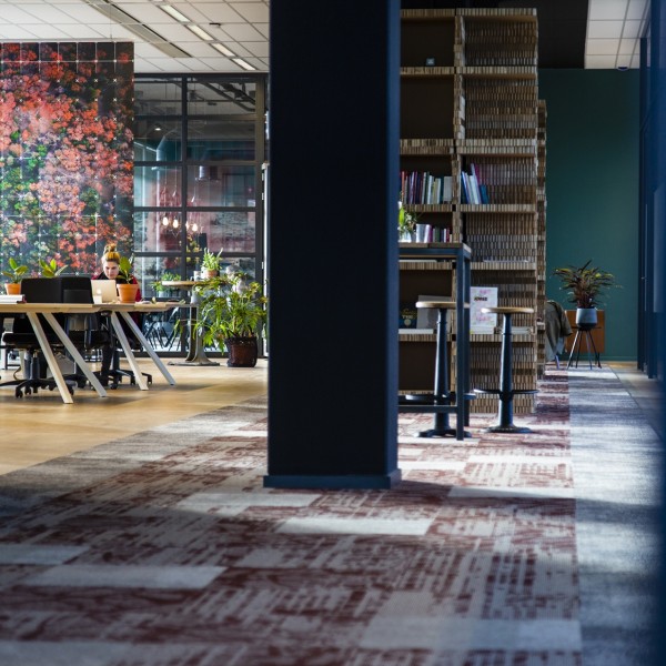 mare-kantoor-amsterdam-open-werkruimte-daglicht