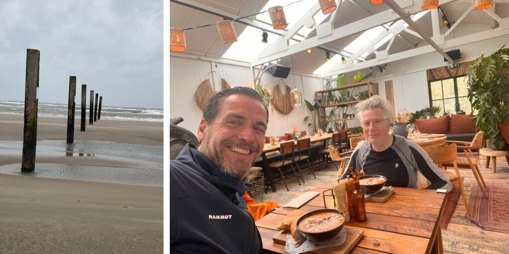 Collage van een rustig strand met houten palen in de zee en twee mannen die samen eten in een sfeervol restaurant met houten tafels en warme verlichting.